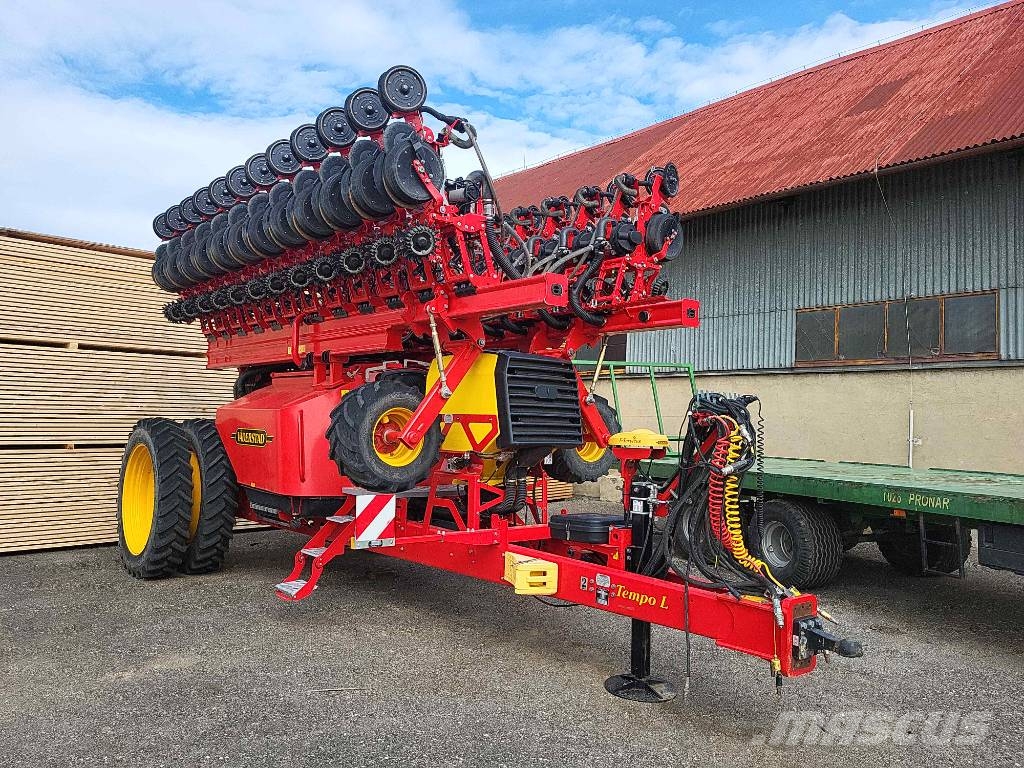 Väderstad Tempo TPL 24 + Bednar Row Master RN 12000 Precision sowing machines