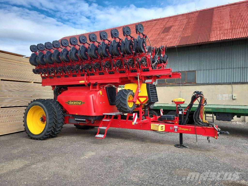 Väderstad Tempo TPL 24 + Bednar Row Master RN 12000 Precision sowing machines