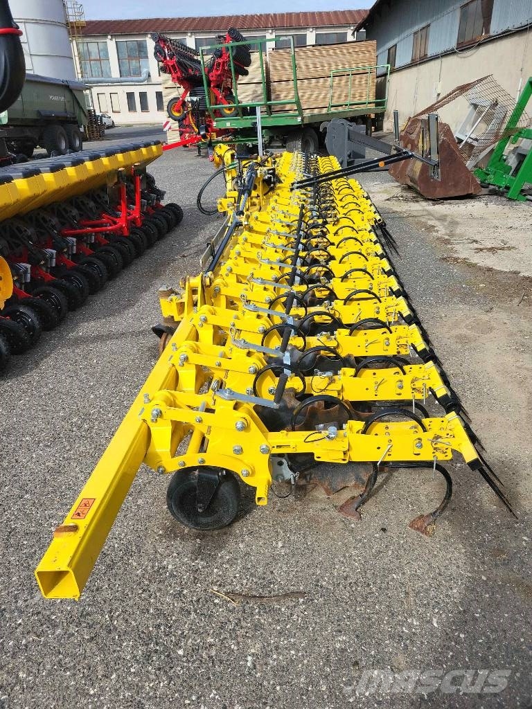 Väderstad Tempo TPL 24 + Bednar Row Master RN 12000 Precision sowing machines
