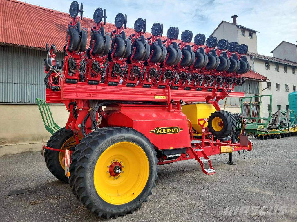 Väderstad Tempo TPL 24 + Bednar Row Master RN 12000 Precision sowing machines