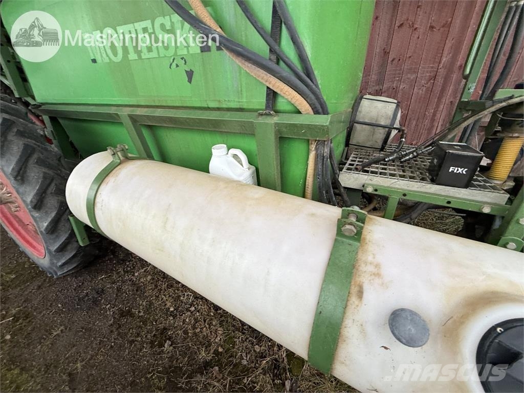 Moteska M2500 Ρυμουλκούμενα ψεκαστικά