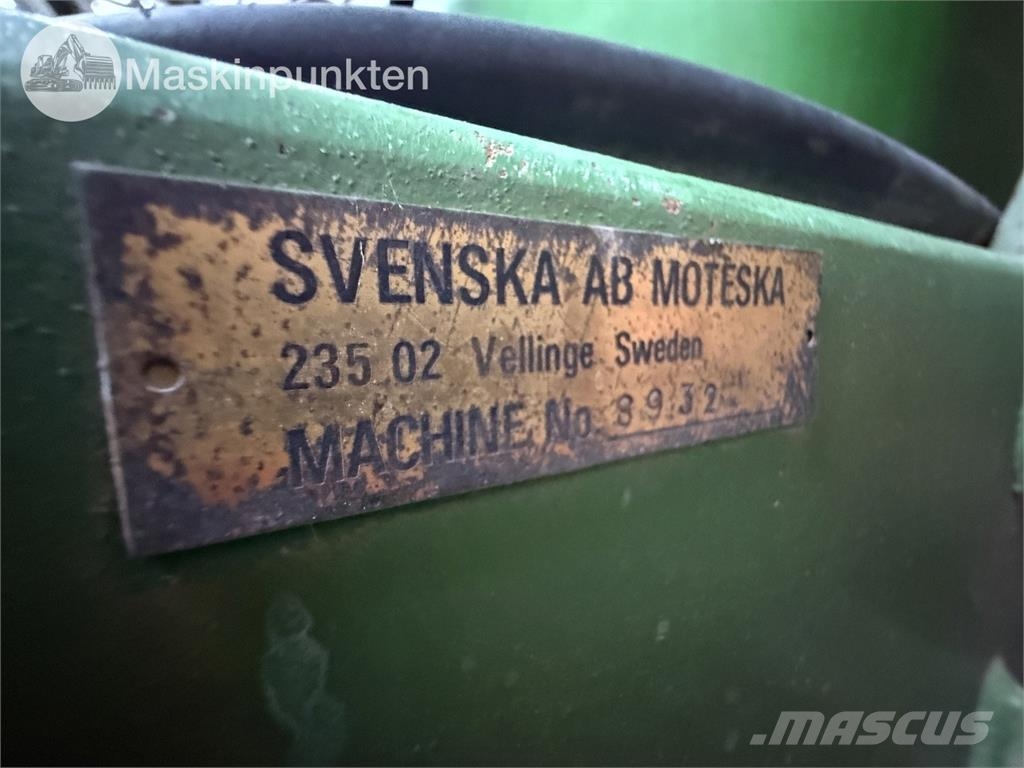 Moteska M2500 Ρυμουλκούμενα ψεκαστικά