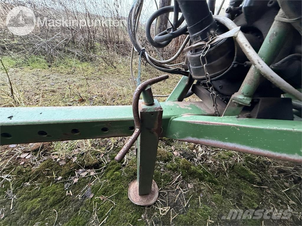 Moteska M2500 Ρυμουλκούμενα ψεκαστικά