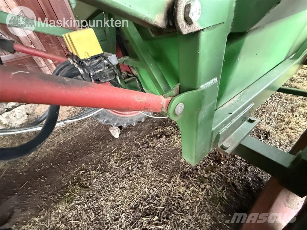Moteska M2500 Ρυμουλκούμενα ψεκαστικά