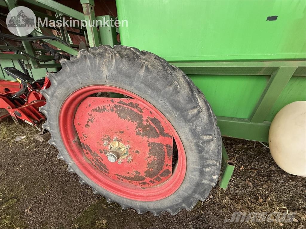 Moteska M2500 Ρυμουλκούμενα ψεκαστικά