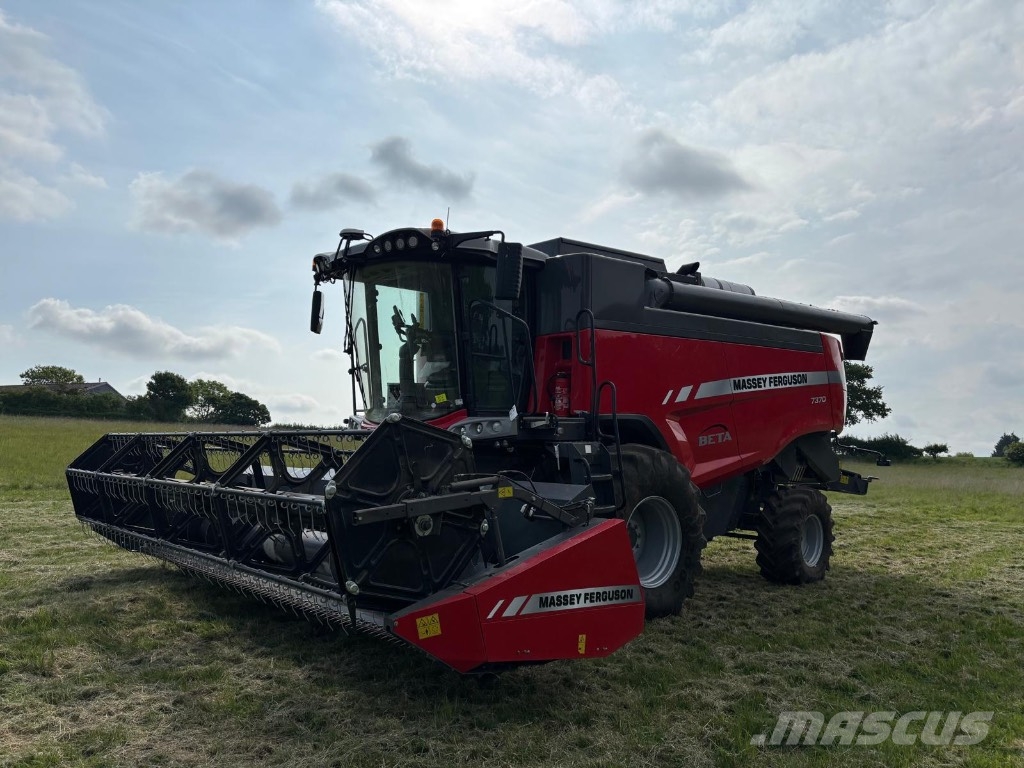 Massey Ferguson 7370 Mähdrescher / Drescher - NUR 130 STD! Cosechadoras combinadas