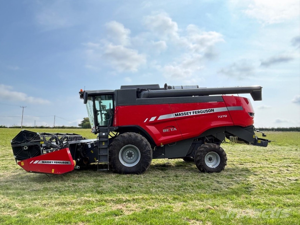 Massey Ferguson 7370 Mähdrescher / Drescher - NUR 130 STD! Cosechadoras combinadas