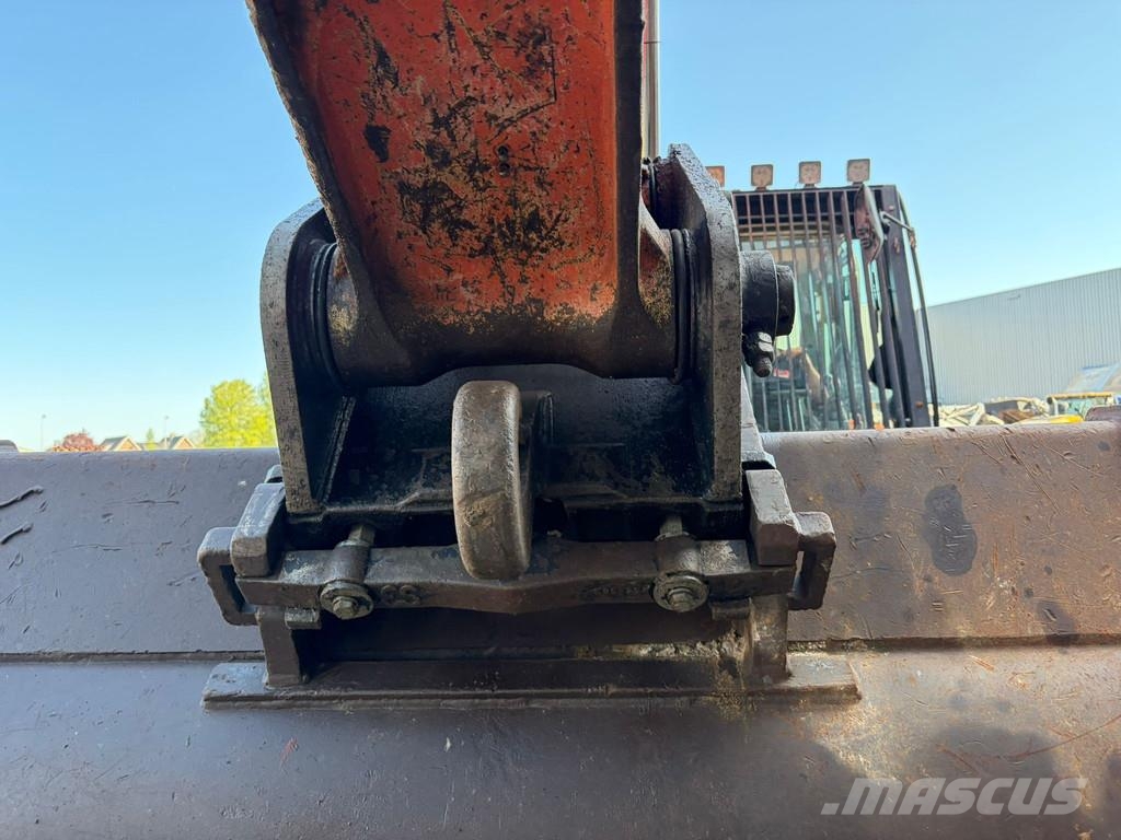 Hitachi ZX300LC-6 Rupsgraafmachines