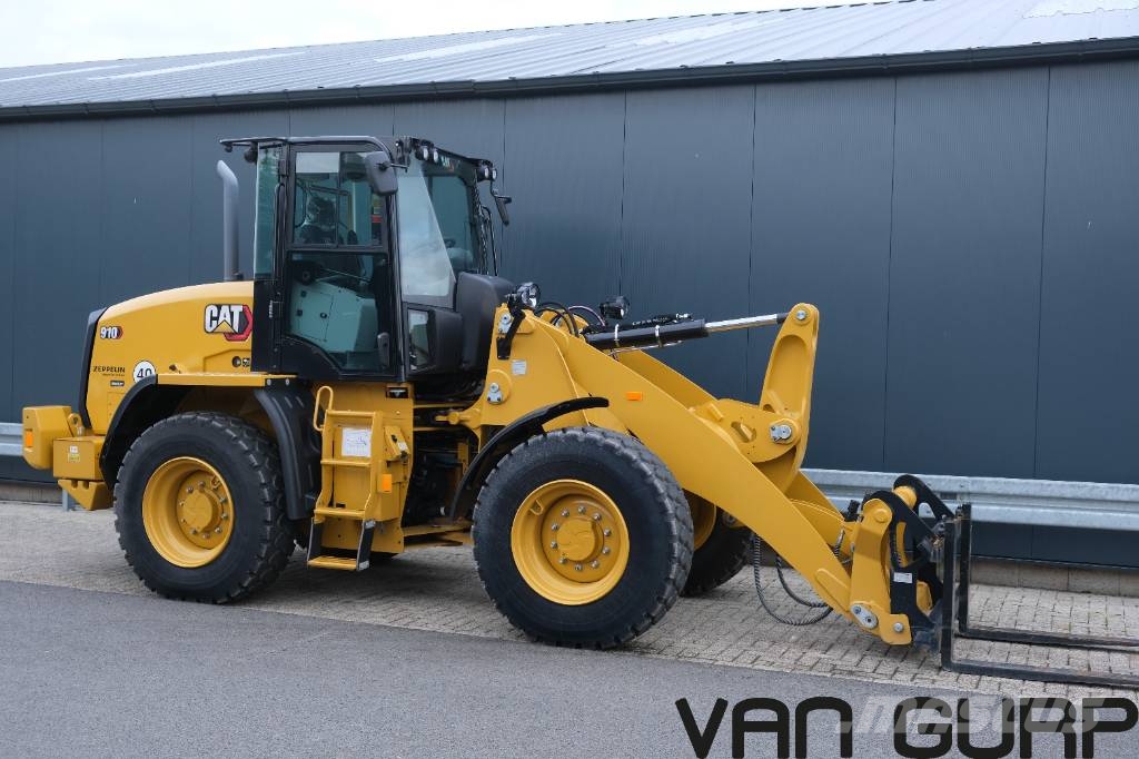 CAT 910 High Lift | 2023 | 40km/h | BSS | 38h Gumikerekes homlokrakodók