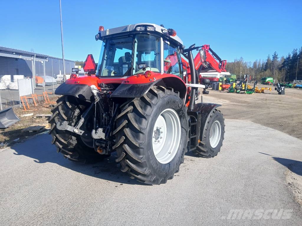 Massey Ferguson 6S180 Exclusive Traktory