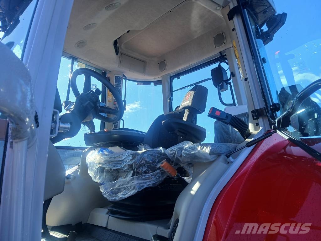Massey Ferguson 6S180 Exclusive Traktory