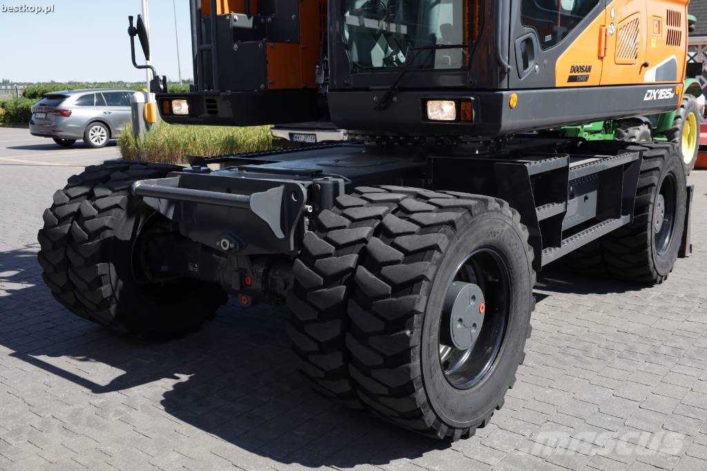 Doosan DX 165 W-5 Excavadoras de ruedas