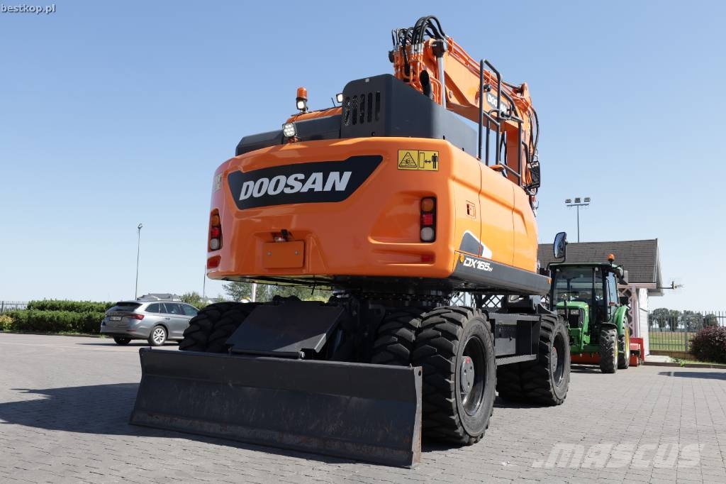 Doosan DX 165 W-5 Excavadoras de ruedas