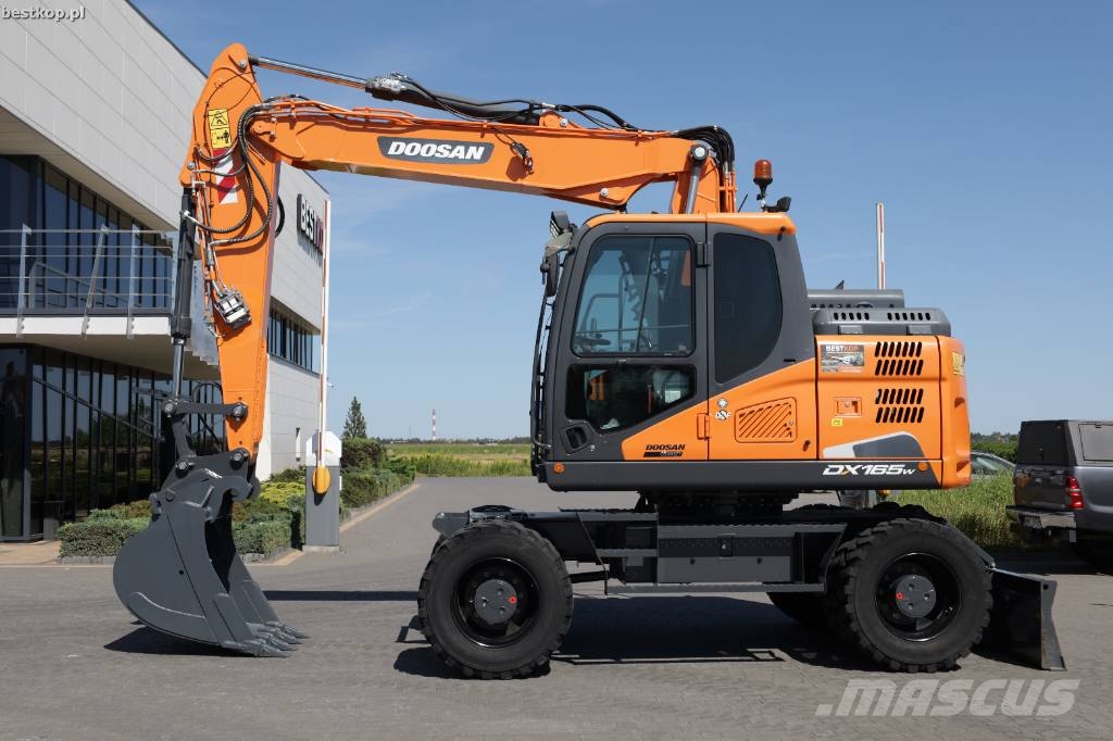 Doosan DX 165 W-5 Excavadoras de ruedas