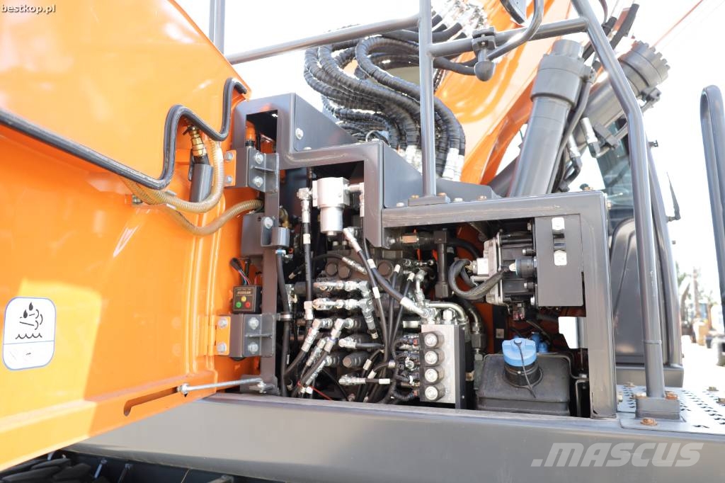 Doosan DX 165 W-5 Excavadoras de ruedas