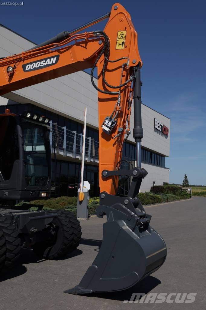 Doosan DX 165 W-5 Excavadoras de ruedas