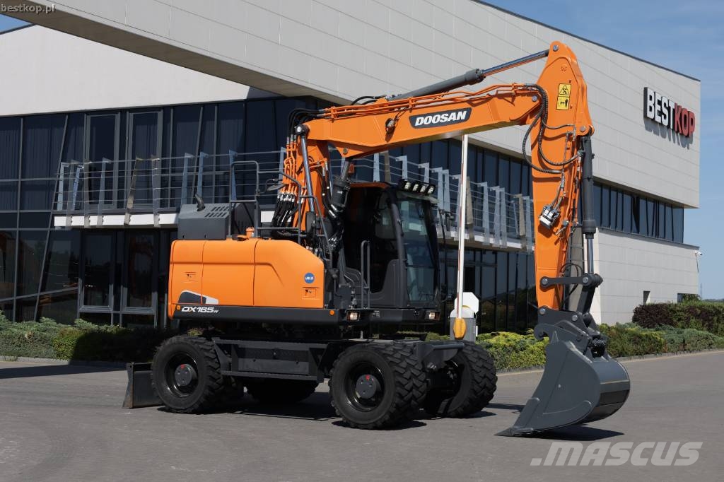 Doosan DX 165 W-5 Excavadoras de ruedas