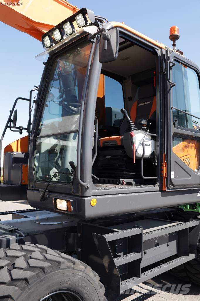 Doosan DX 165 W-5 Excavadoras de ruedas