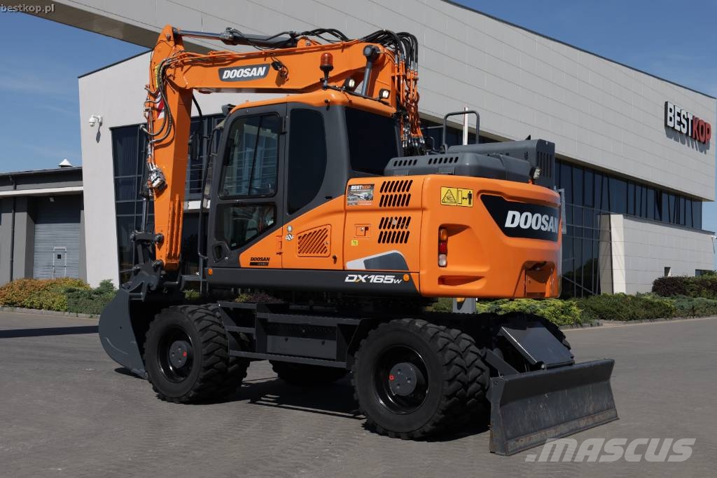 Doosan DX 165 W-5 Excavadoras de ruedas