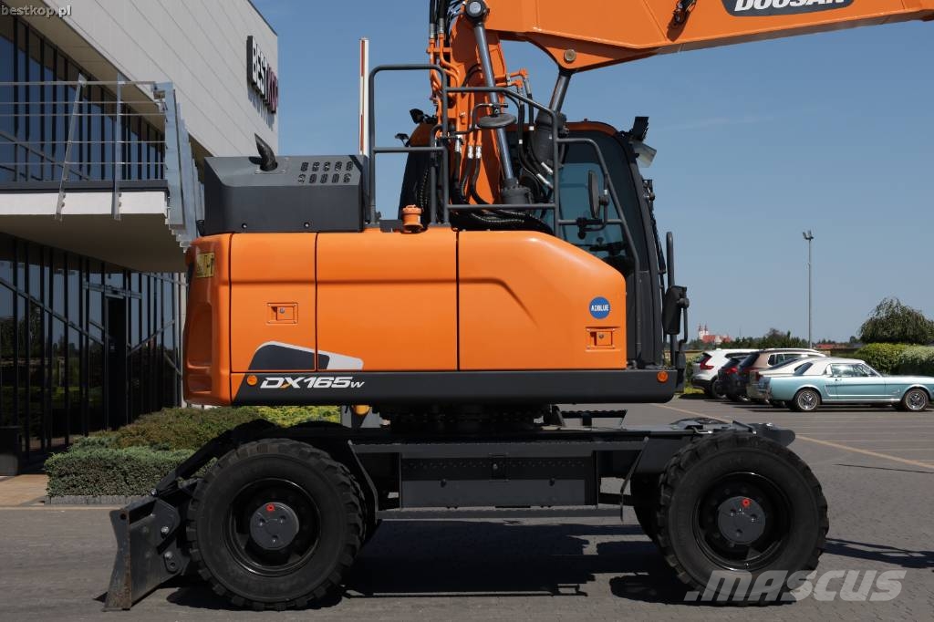 Doosan DX 165 W-5 Excavadoras de ruedas