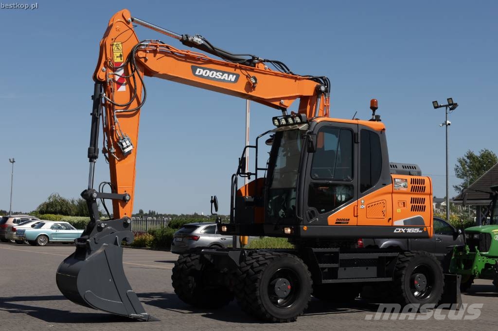 Doosan DX 165 W-5 Excavadoras de ruedas