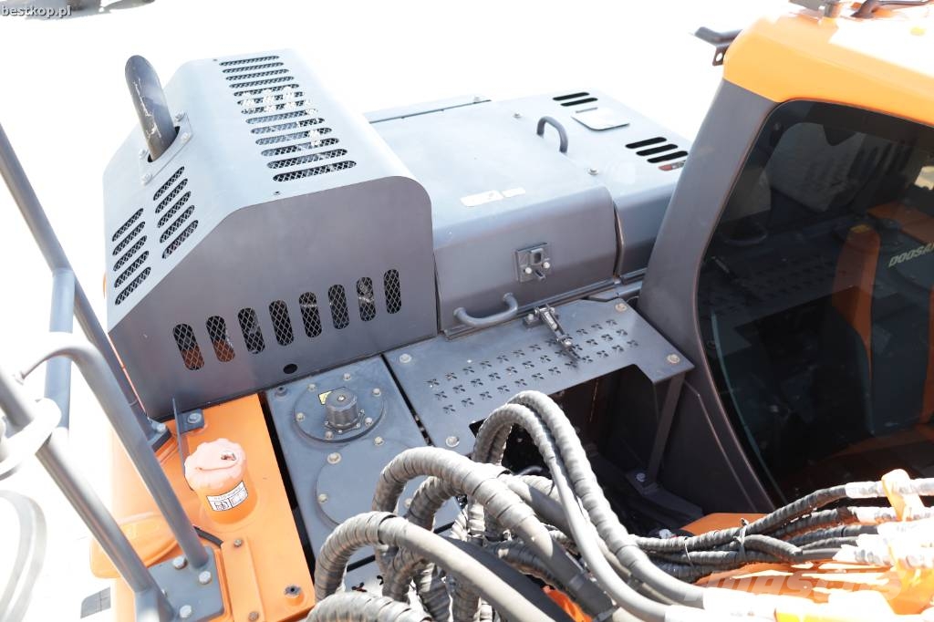 Doosan DX 165 W-5 Excavadoras de ruedas