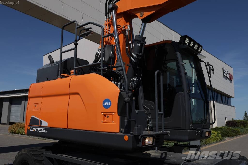Doosan DX 165 W-5 Excavadoras de ruedas