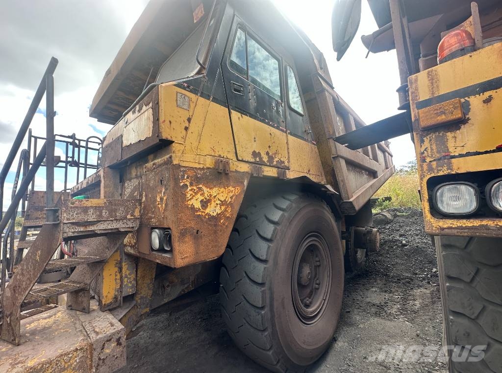 CAT 775 E Άκαμπτα Dumper με ανατρεπόμενο κάδο
