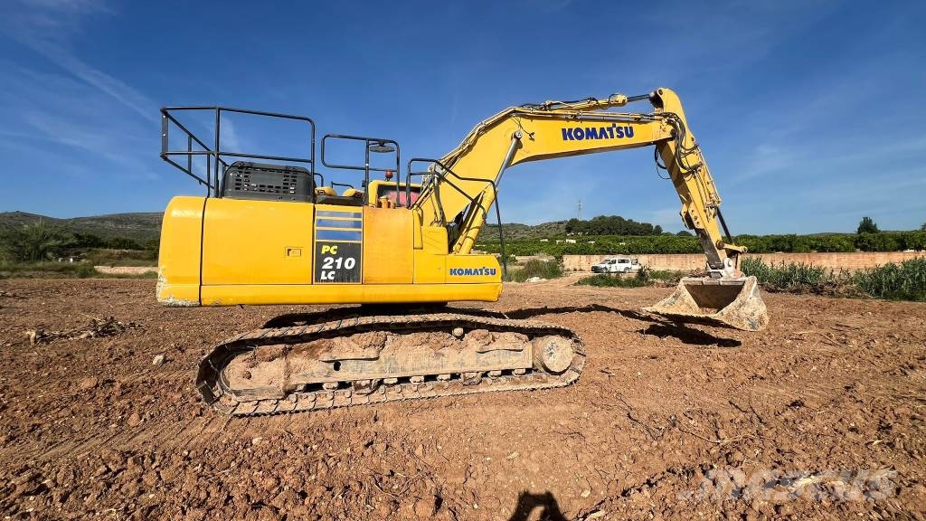 Komatsu PC 210 LC Lánctalpas kotrók