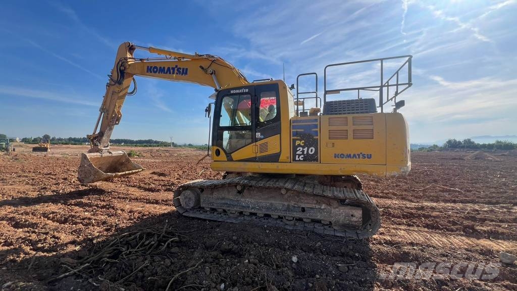 Komatsu PC 210 LC Lánctalpas kotrók