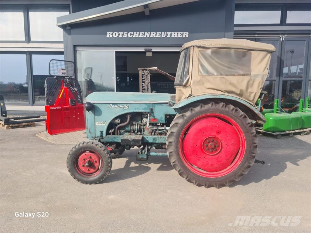Hanomag R 324 SA Traktoriai