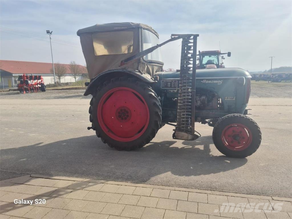 Hanomag R 324 SA Traktoriai