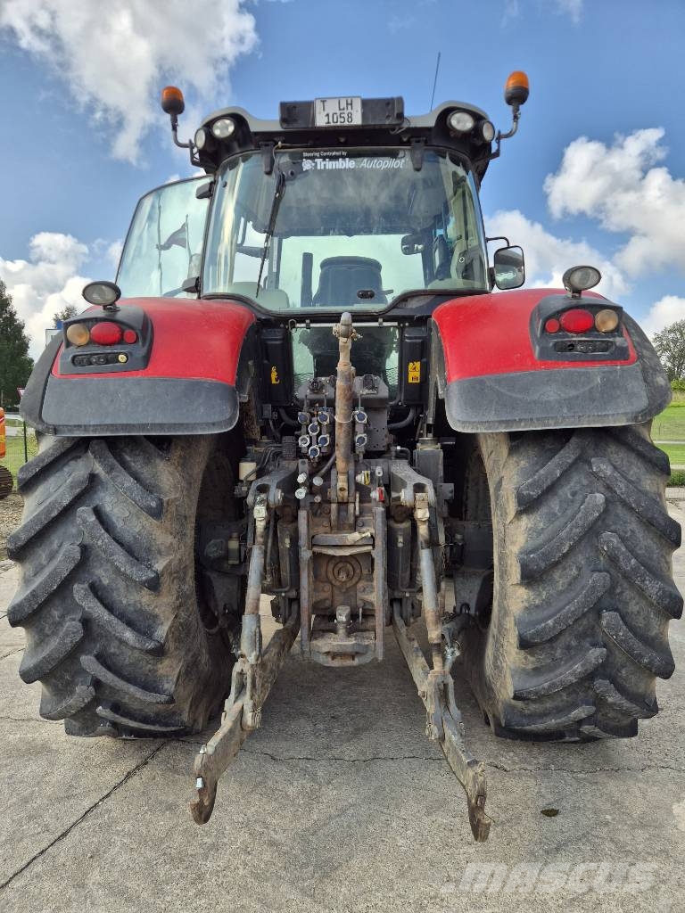 Massey Ferguson 8680 Traktori