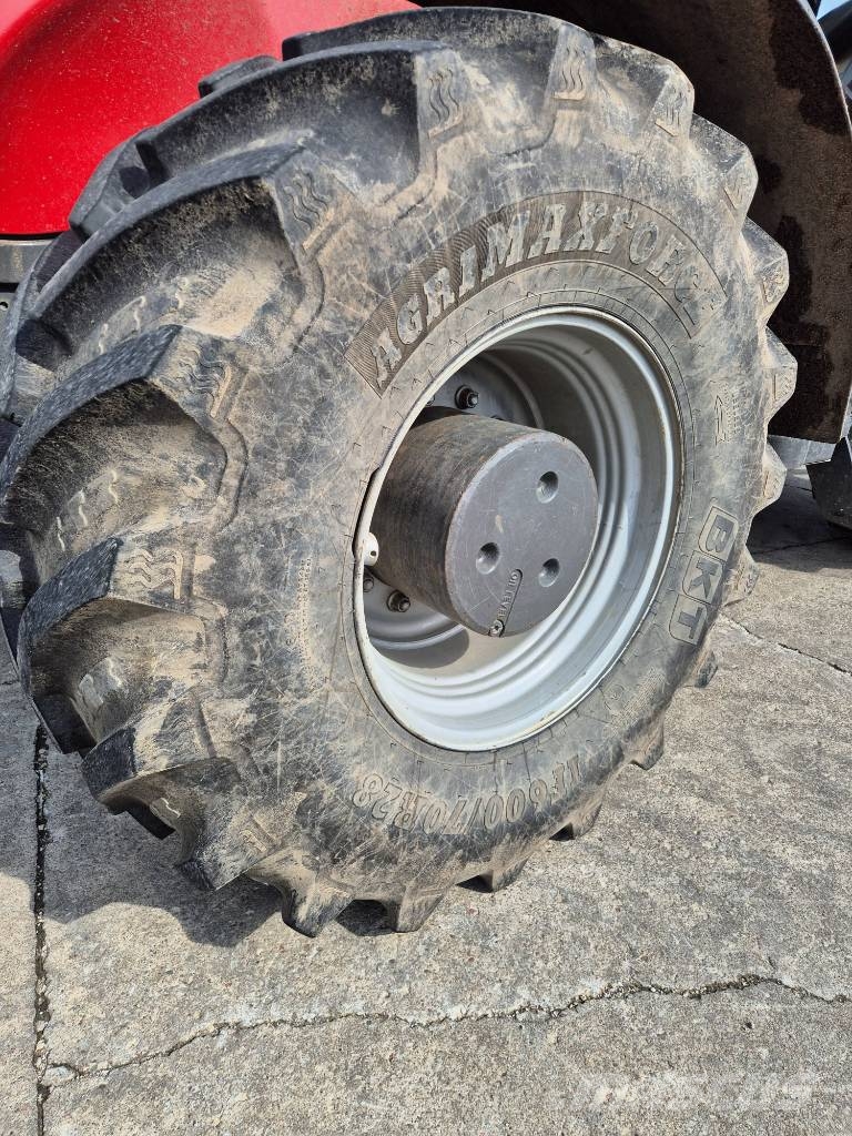 Massey Ferguson 8680 Traktori