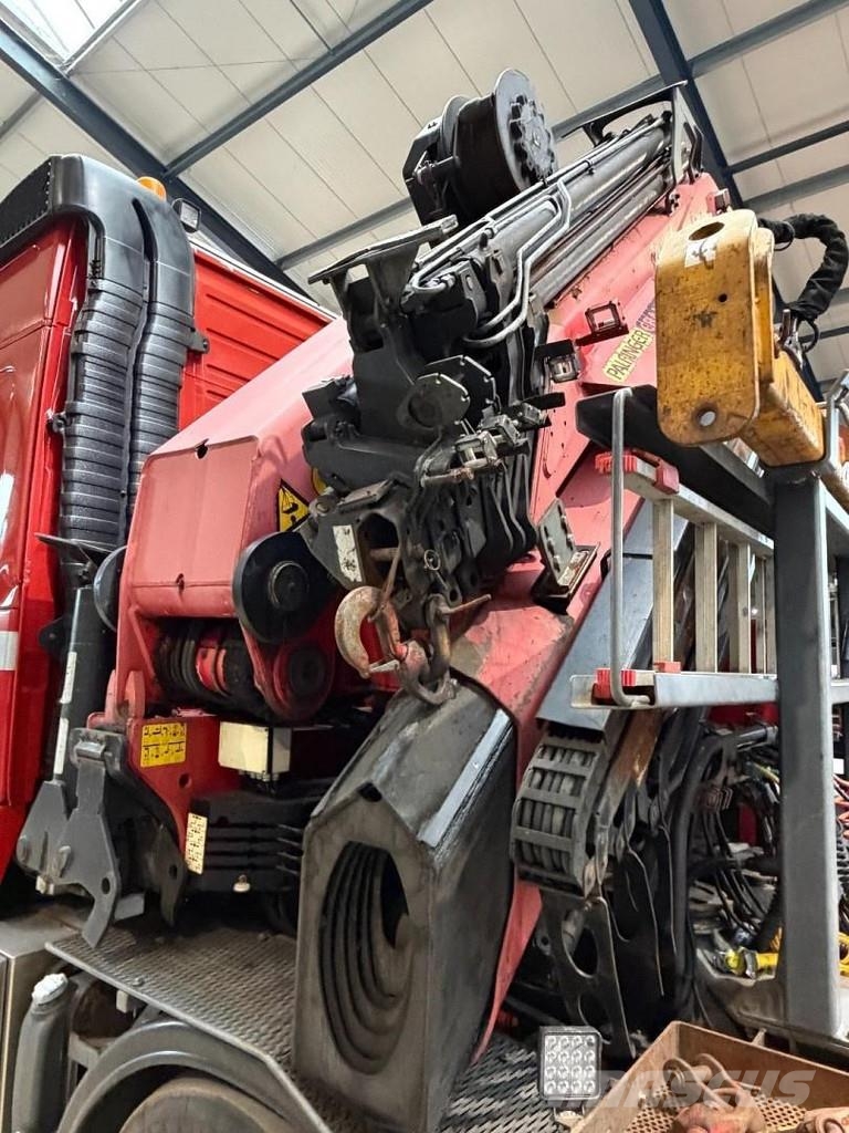 Volvo FH 8x2 CRANE PALFINGER 74tm/Flyjib /WINCH!!TOP NL Trækkere