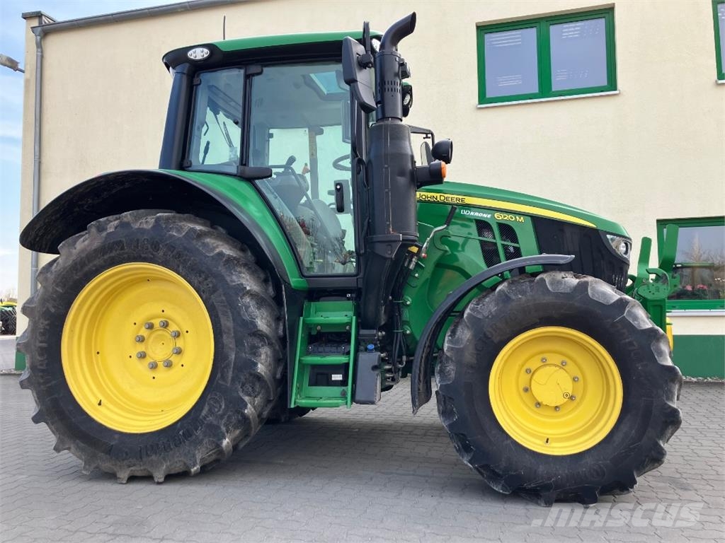 John Deere 6120M Tractoren
