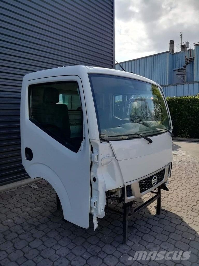 Nissan NT400 CABSTAR 2013 -> EEV - EURO 6 Kabiny a interiér