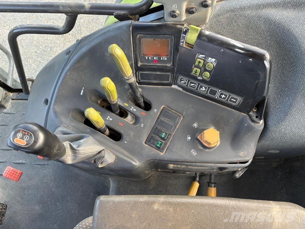 CLAAS ARES 657 ATZ Traktori