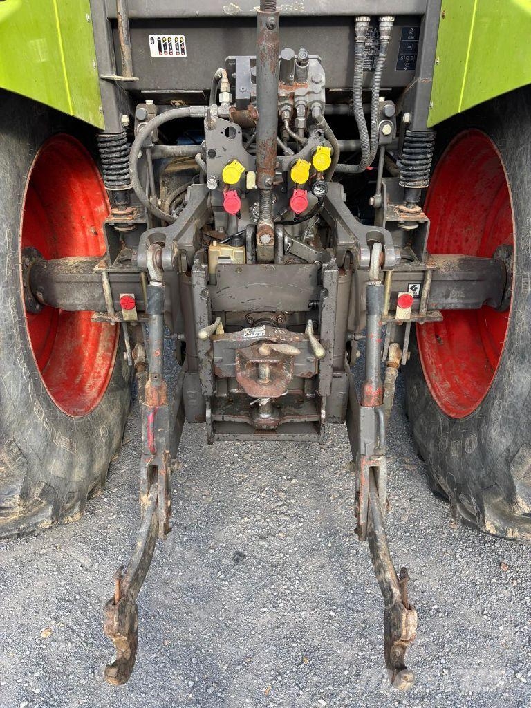 CLAAS ARES 657 ATZ Traktori