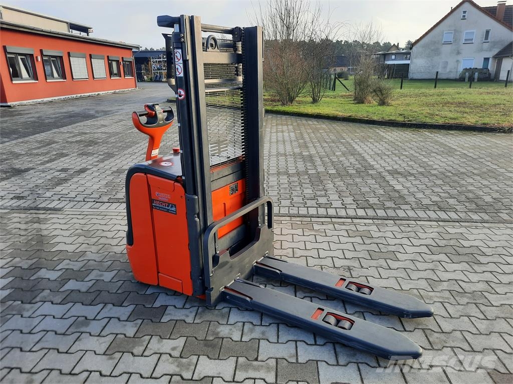 Linde L14 nur 402 Std Batterie 01/22 Stand-in stackers