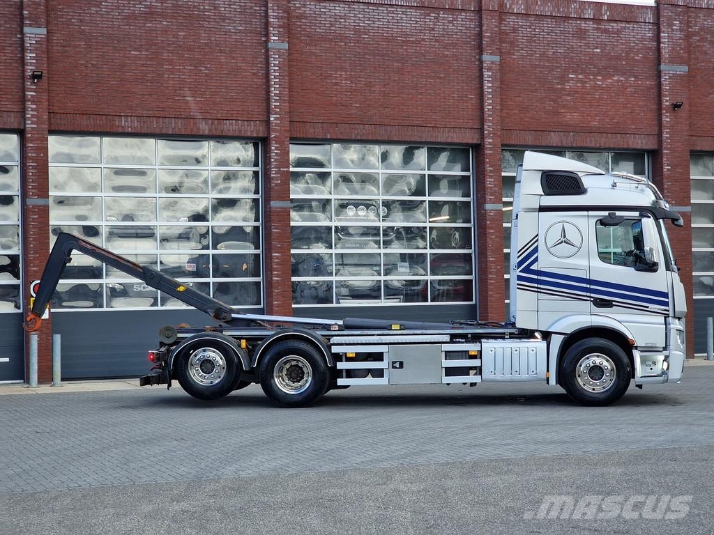 Mercedes-Benz Actros 2558 6x2 - AJK Hooklift 20T - Euro 6 - 4.60 Camiones polibrazo