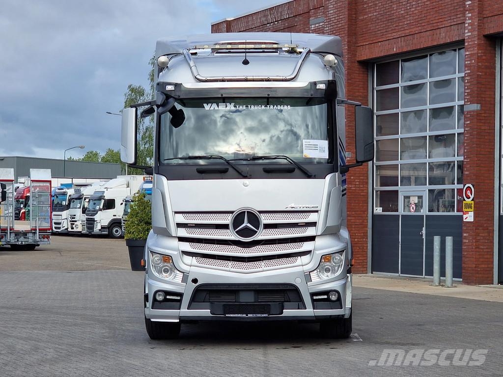 Mercedes-Benz Actros 2558 6x2 - AJK Hooklift 20T - Euro 6 - 4.60 Camiones polibrazo