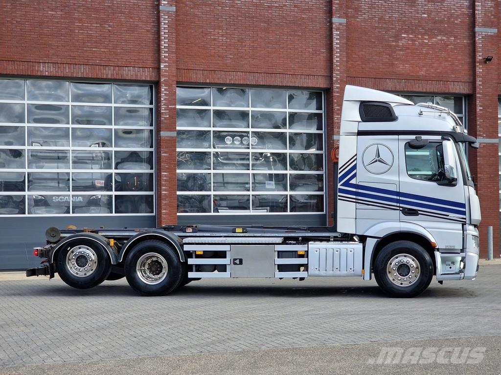 Mercedes-Benz Actros 2558 6x2 - AJK Hooklift 20T - Euro 6 - 4.60 Camiones polibrazo