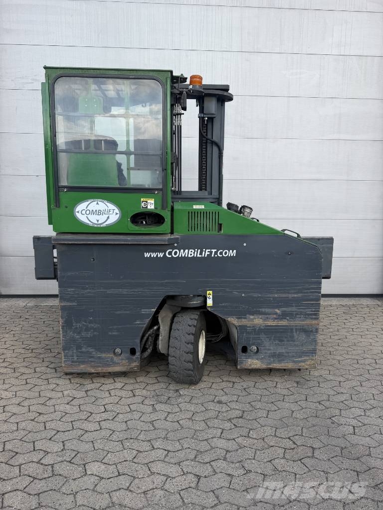 Combilift C3500E Šakiniai krautuvai su privažiavimu iš visų keturių pusių