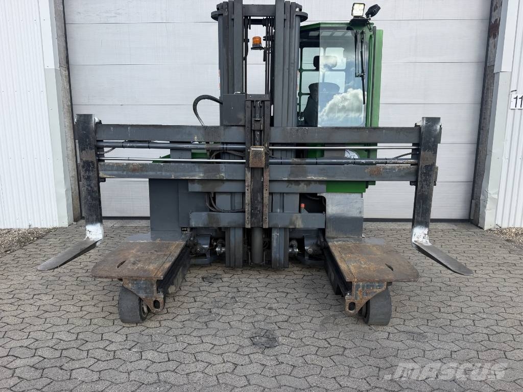 Combilift C3500E Šakiniai krautuvai su privažiavimu iš visų keturių pusių