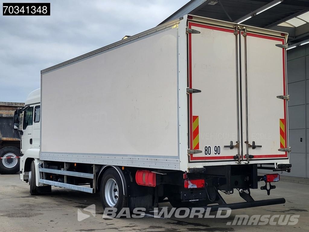 MAN TGS 18.320 4X2 19tonner Driving School Double peda Camiones con caja de remolque