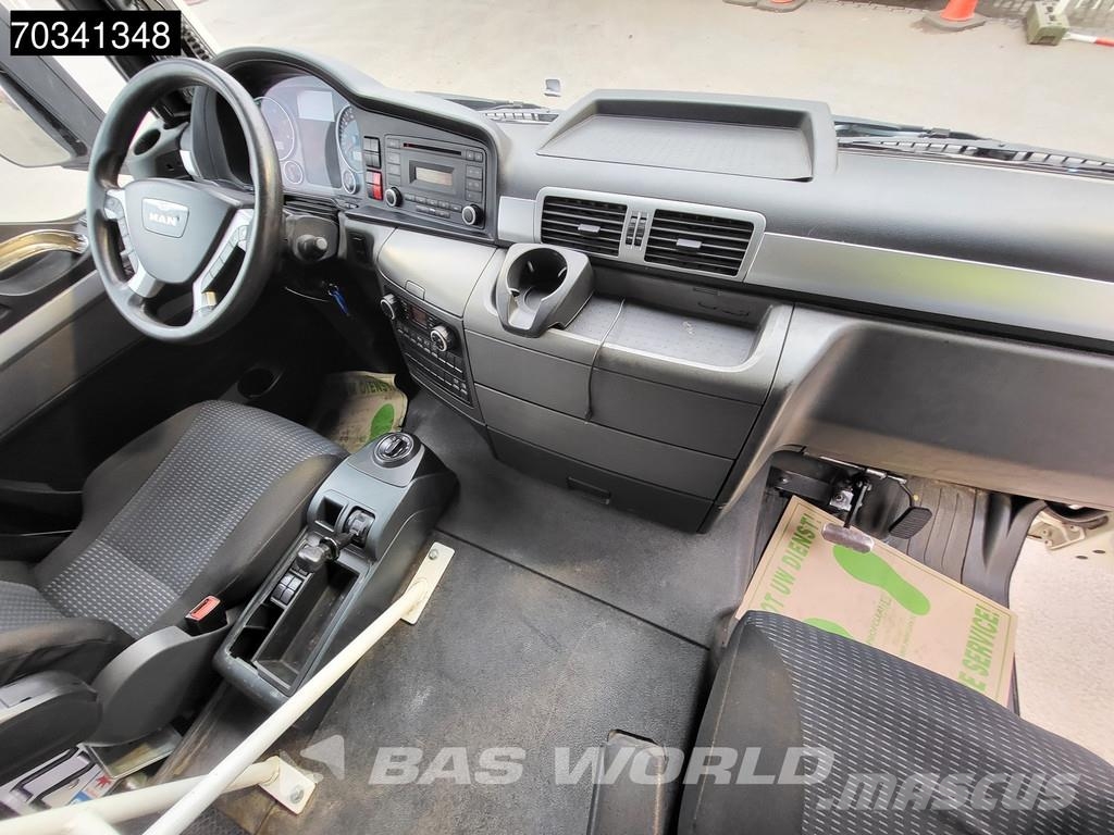 MAN TGS 18.320 4X2 19tonner Driving School Double peda Camiones con caja de remolque