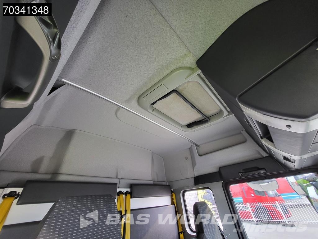 MAN TGS 18.320 4X2 19tonner Driving School Double peda Camiones con caja de remolque