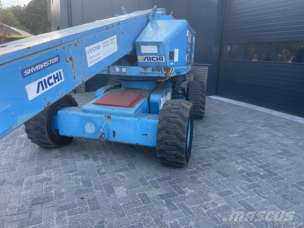 Aichi SP18a hoogwerker telescoop Verreiker - JLG - genie Plataformas con brazo de elevación telescópico
