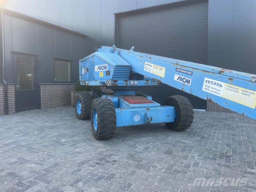 Aichi SP18a hoogwerker telescoop Verreiker - JLG - genie Plataformas con brazo de elevación telescópico